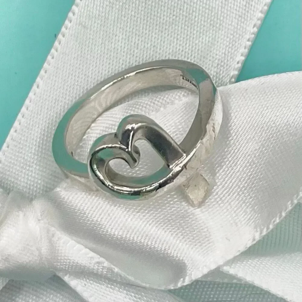 Tiffany & Co. Single Loving Heart Ring Paloma Picasso -529 Silver - Sz 6